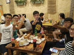 临桂烧烤加盟,学烧烤技术,开烧烤店多少钱疯狂烤翅加盟